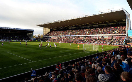 称塞纳在私 称塞纳在私